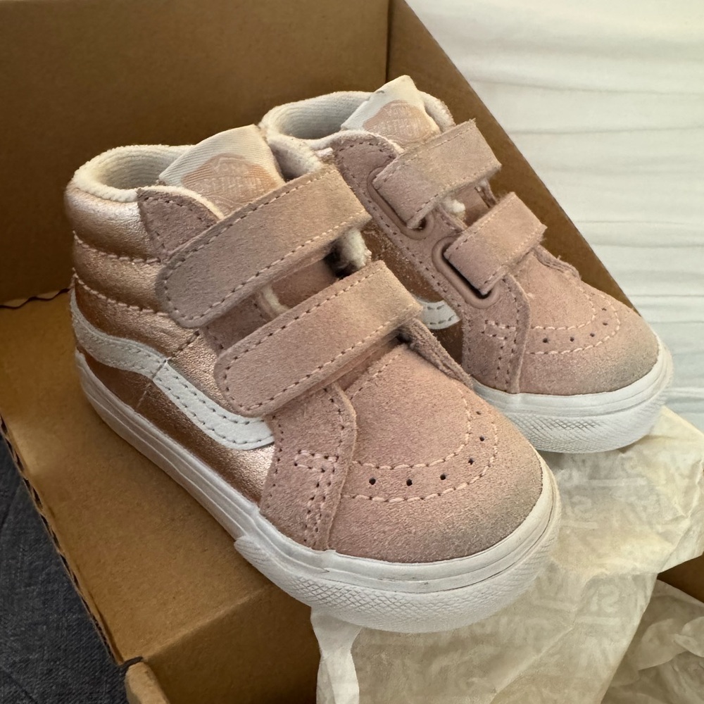 Vans Sk8-Mid Reissue V Rose Gold Pink size 4 Baby Toddler Walker